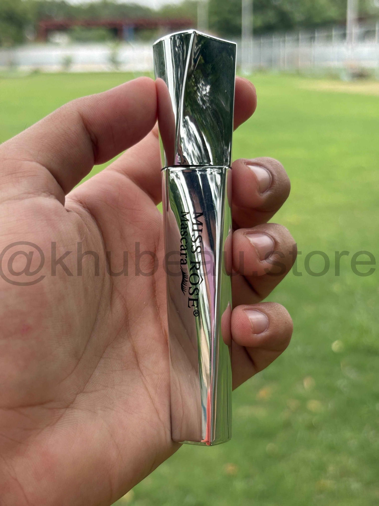 Miss Rose Glance Back Eyeliner for Precision and Definition