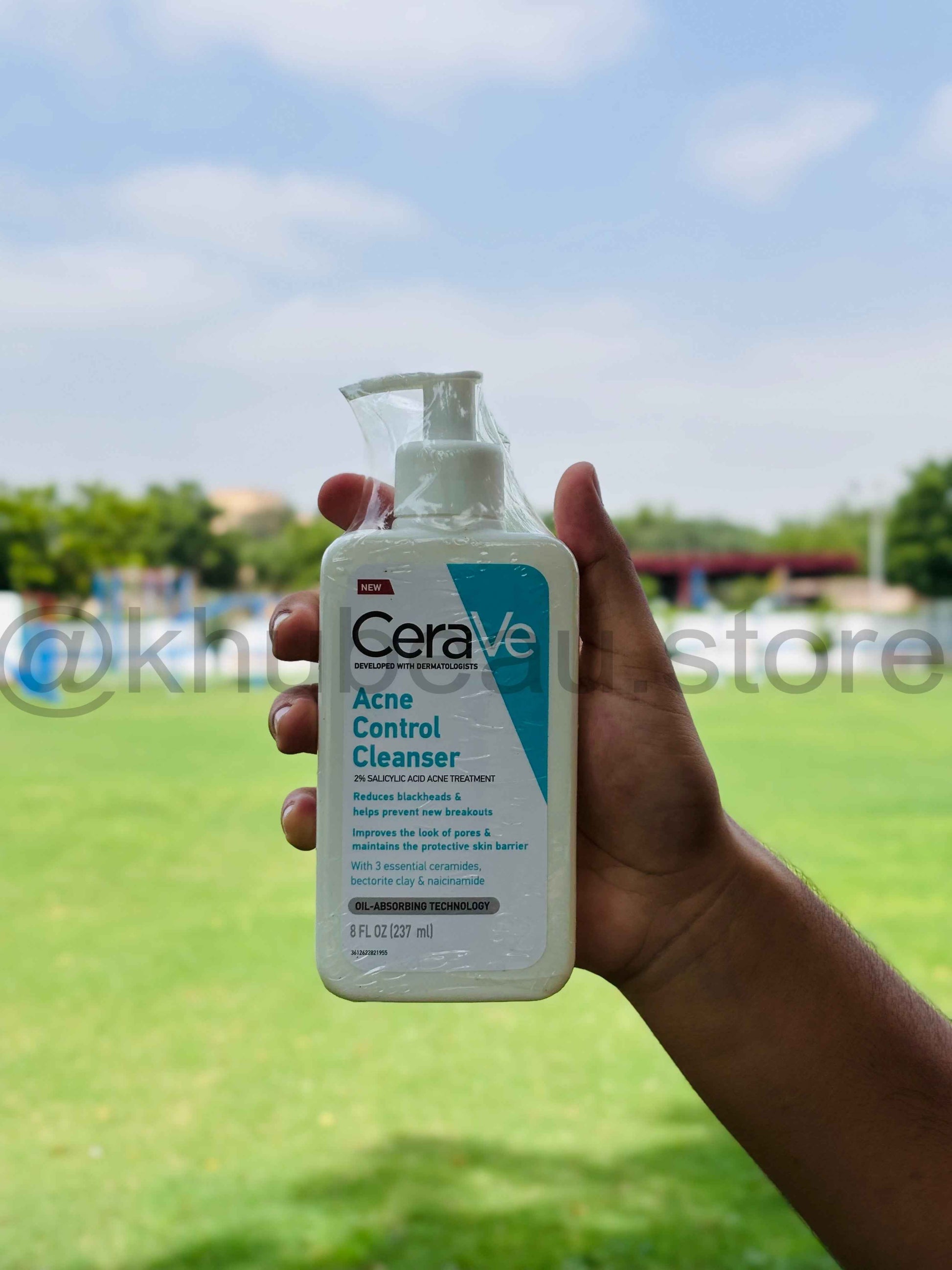 Buy Any Two Cleansers/Moisturisers In just Rs 2199😍. Limited stock only. 100% Original!.